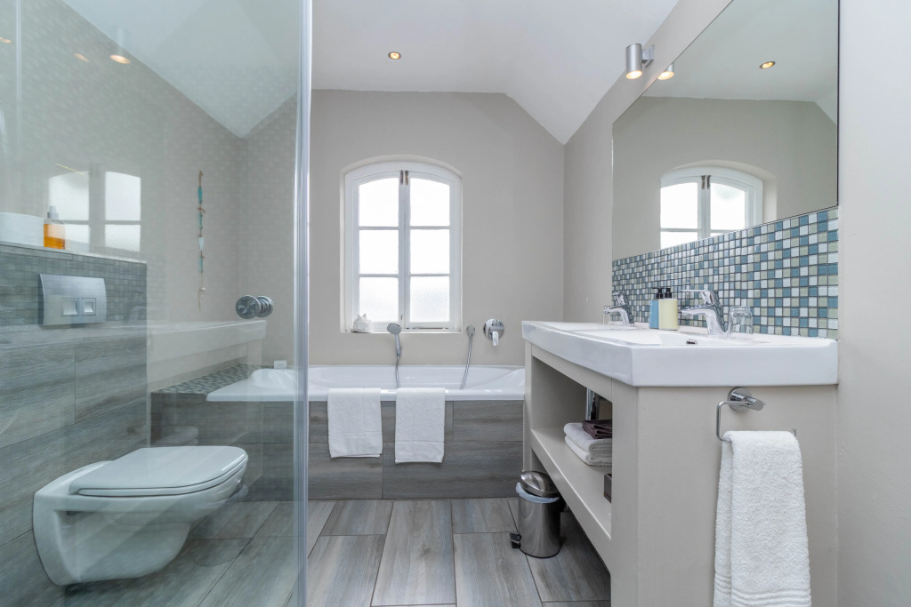Whale Rock Luxury Lodge