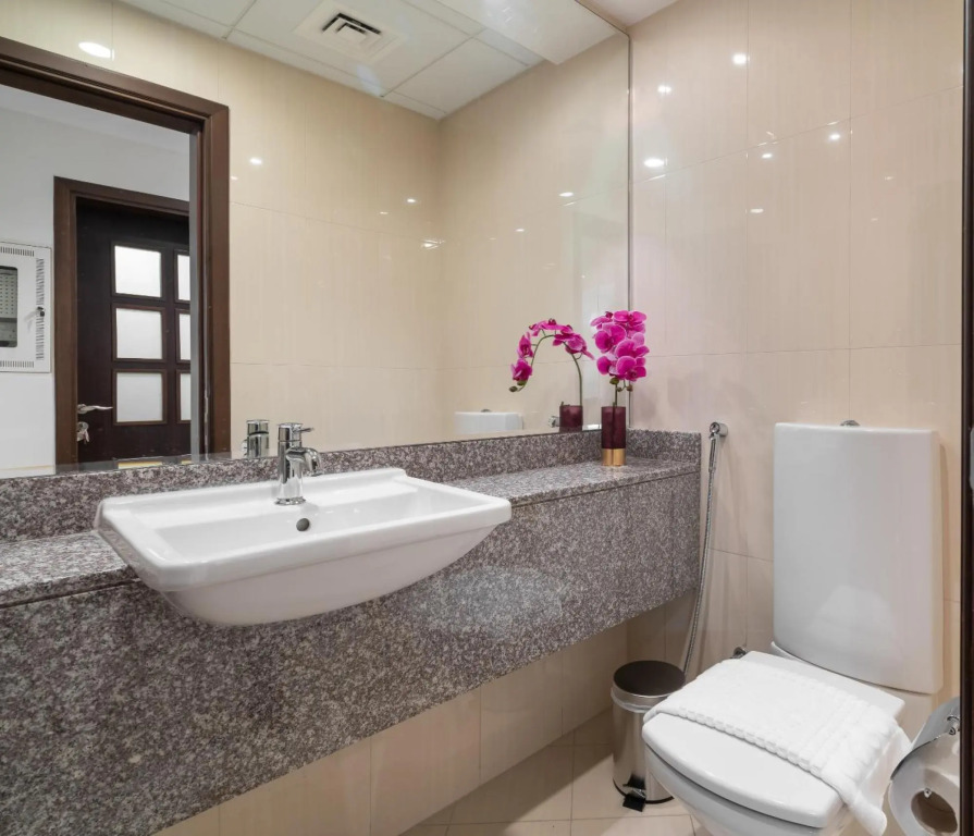Luxury 300m2 Townhouse. Beach, Gym, Private Pool (2)