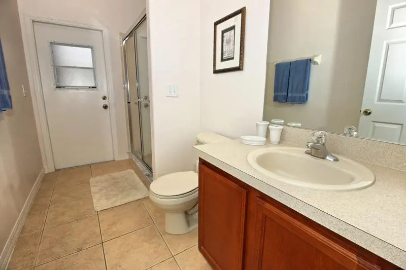 623 Coventry Drive 5 Bedrooms, 3 Bathrooms
