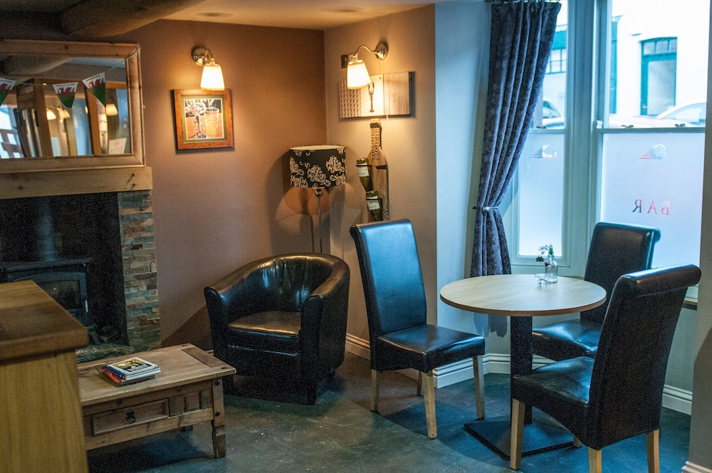 The Lion Hotel