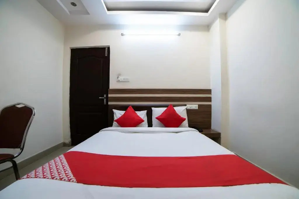 Highway Grand Residency