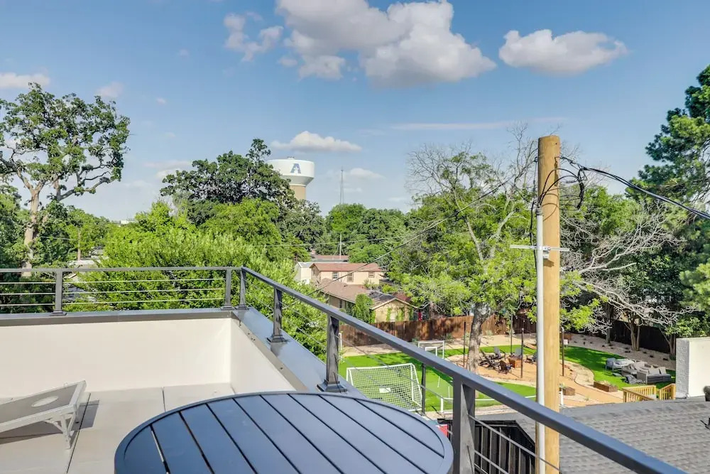 Townhome Near At&t Stadium: Great for Game Day!