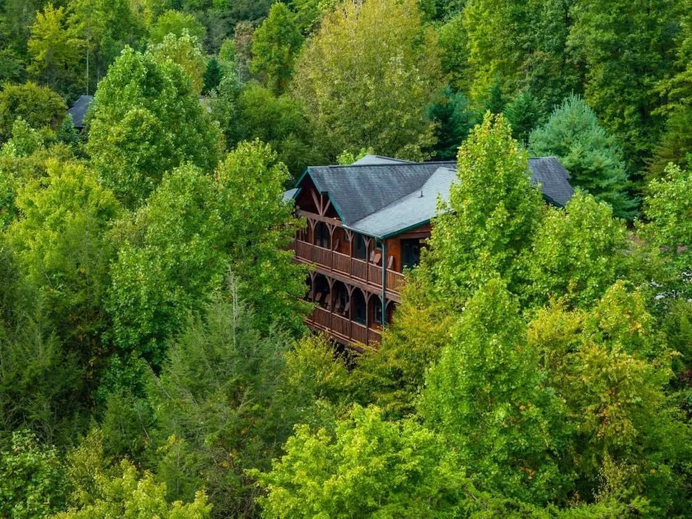 Private 8BR Gatlinburg Cabin w Amazing Views