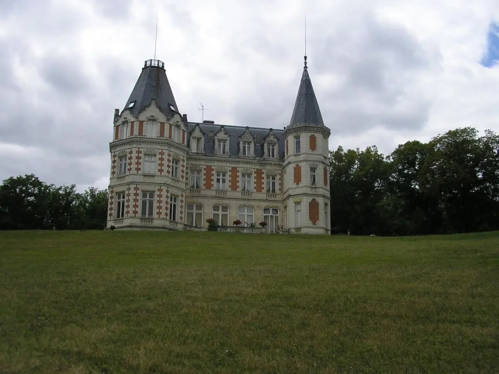 Château De Laubrière - Teritoria