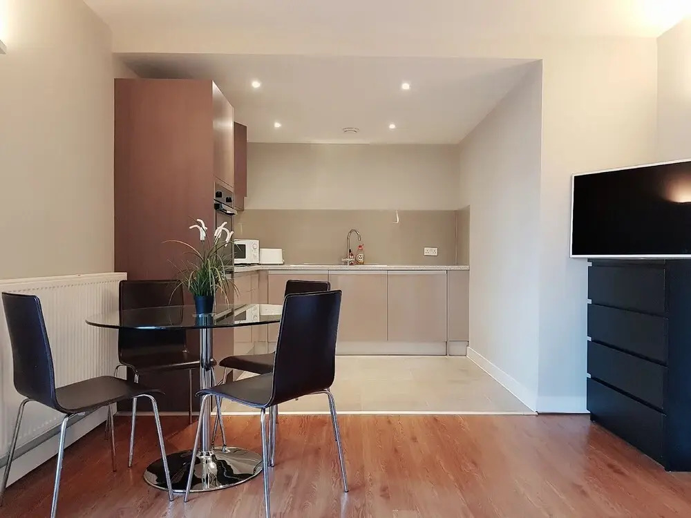 JQ Stylish City Apartment