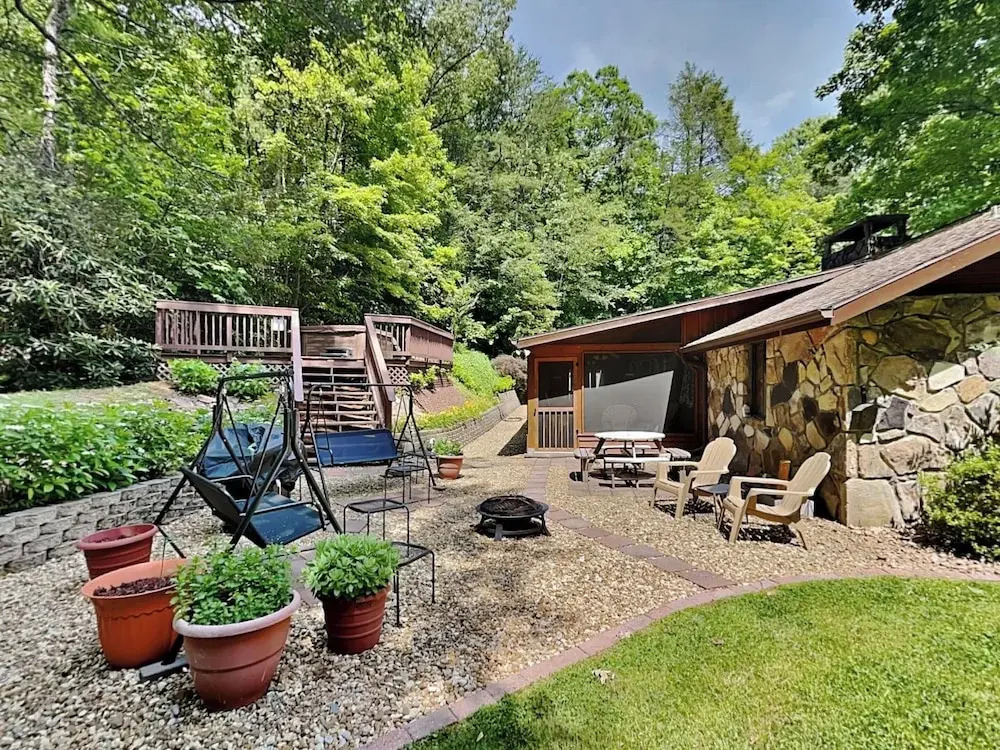 Gatlinburg's Hidden Gem by Jackson Mountain Rentals
