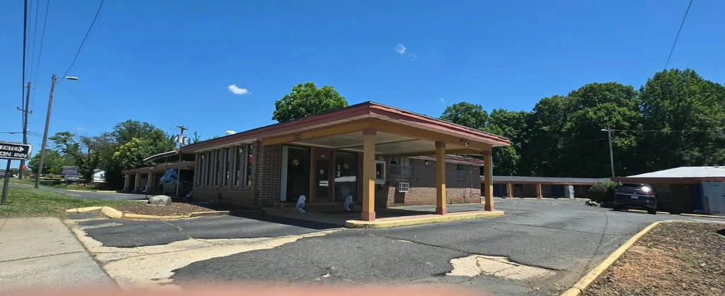 Lion Inn Albemarle by Hotel O Near US 52