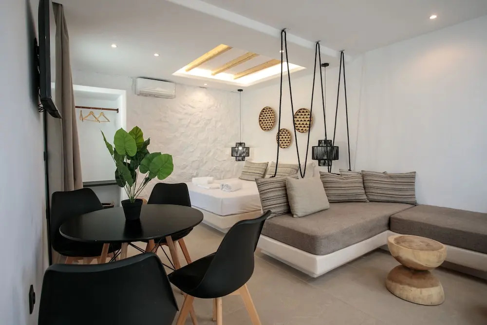 Naxos Green Village Hotel