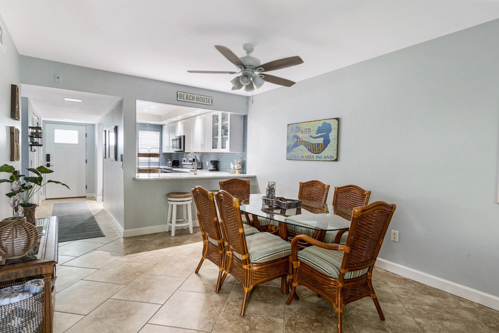 Sun Plaza West Unit 204