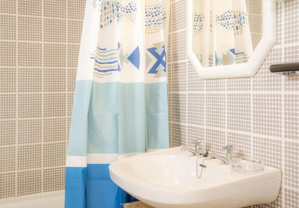 A28 - The Sea Wink Studio