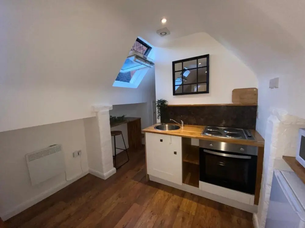 Beautiful 1-bed Apartment Situated in a Mansion