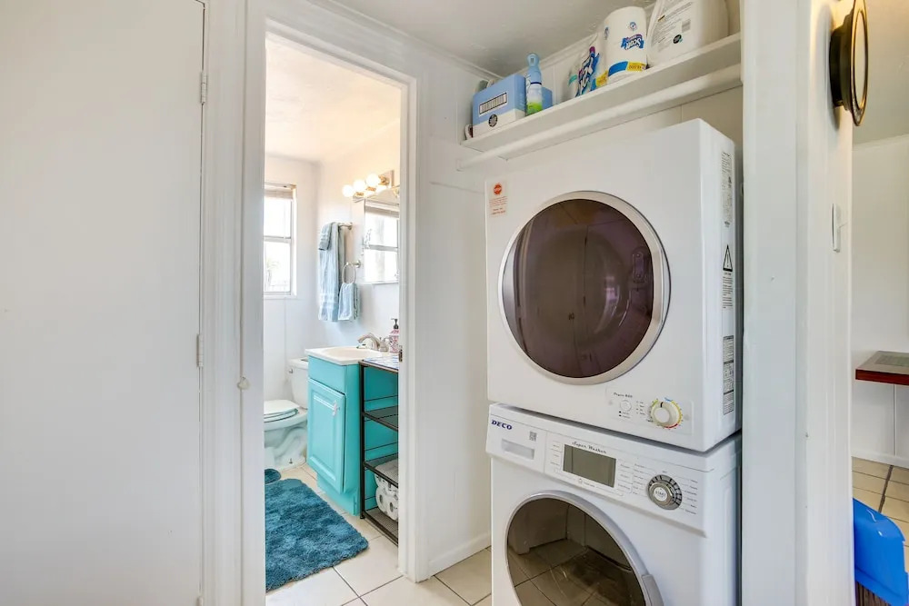 Bright Surfside Beach Home w/ Deck, Walk to Beach!