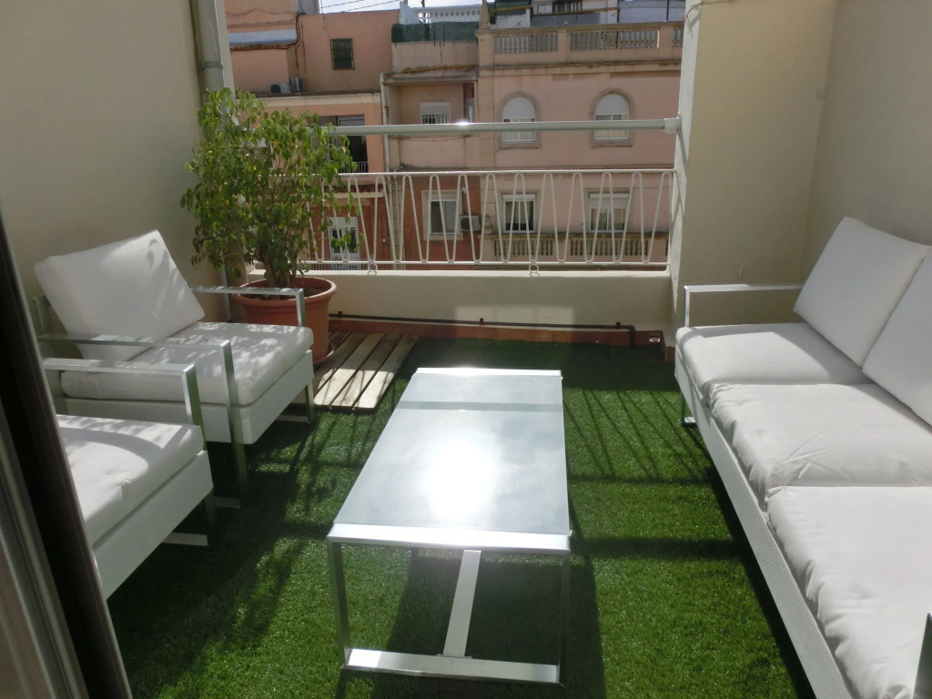 Total Valencia Attics III