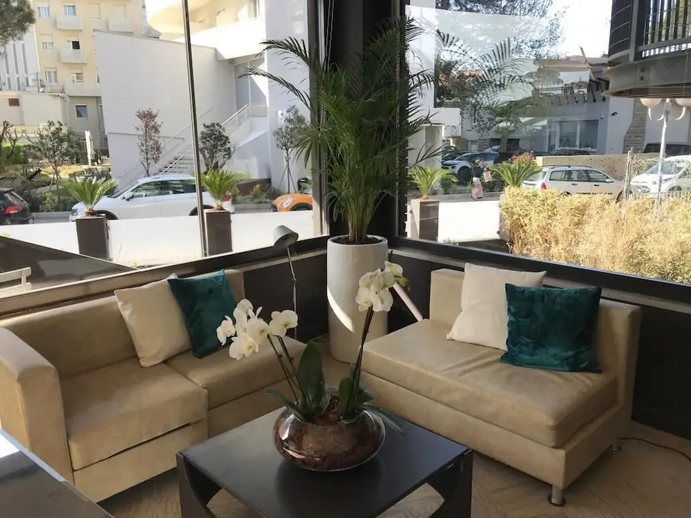 Hotel Caraibi - Breakfast Until 11-00 and Dinner-Mirabilandia Partner