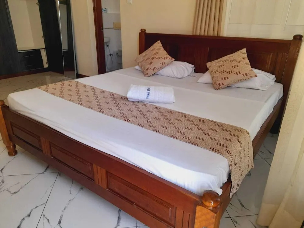Lux Suites Dofils Le Royal Apartments