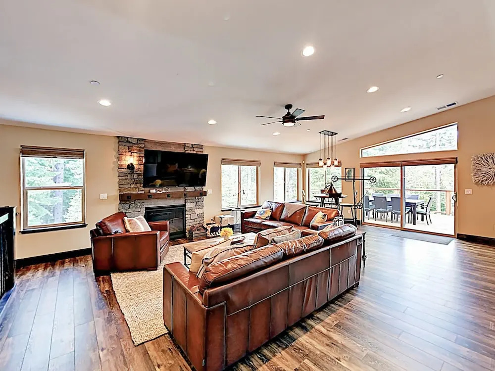2015 South Lake Tahoe - 4 Br Home
