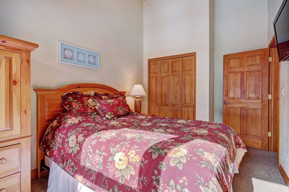 5983 Hidden River Lodge 3 Bedroom Condo by RedAwning