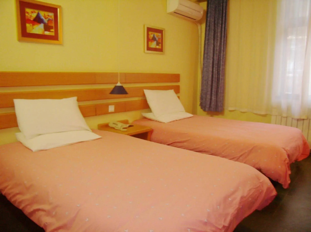 Home Inn Qingdao Taidong Business Area