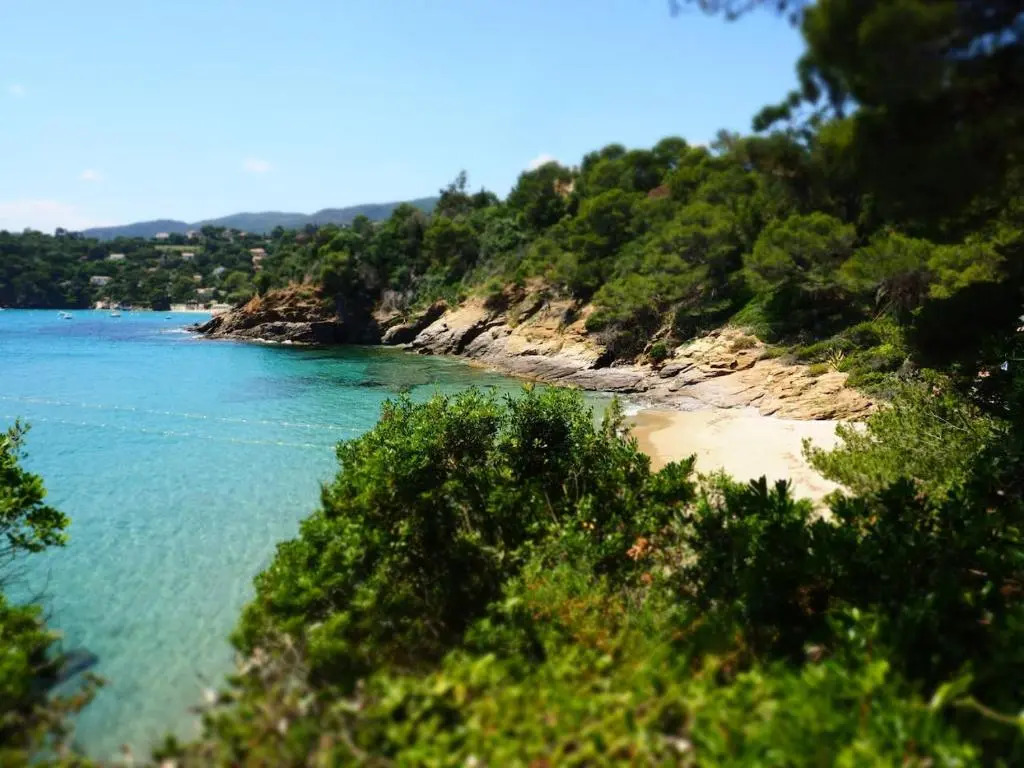 La Londe La Mer : appartement proche plages & vue superbe sur les îles d'or