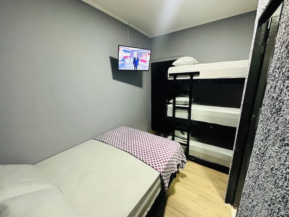 On Hostel gru unidade 2 traslado café