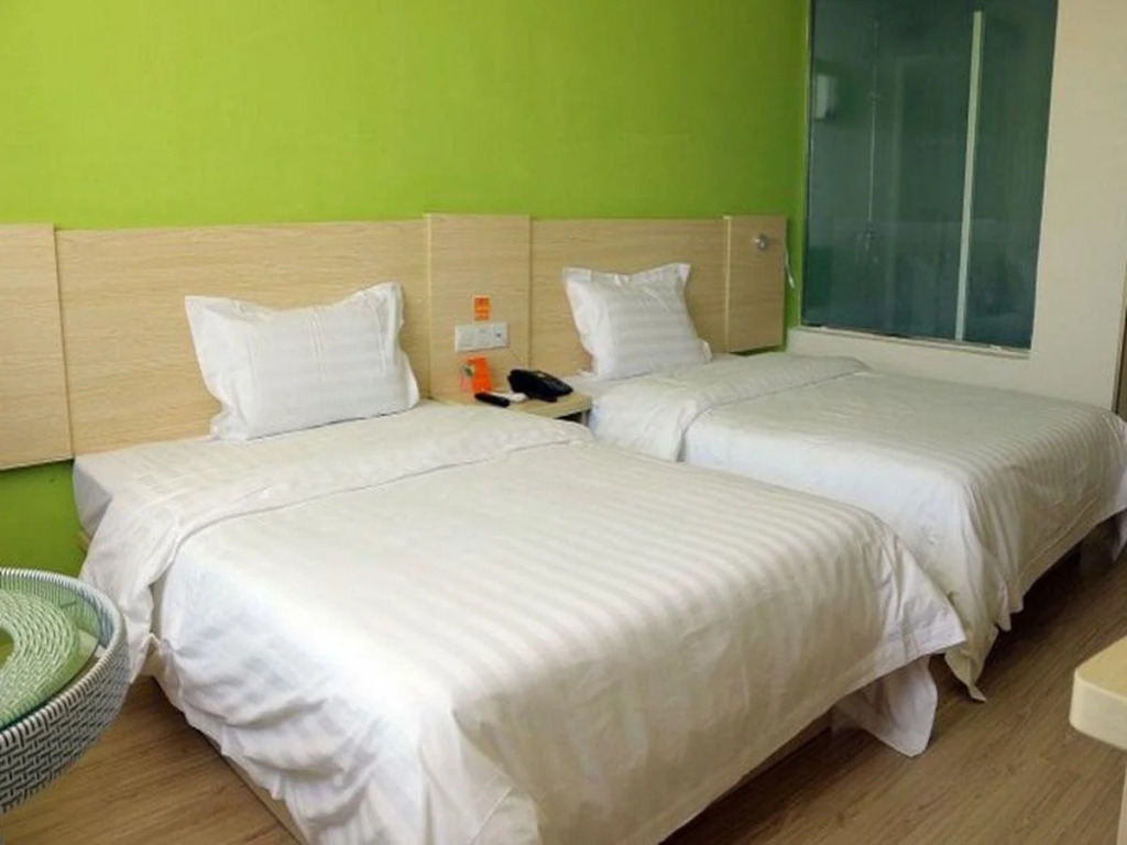 7 Days Inn