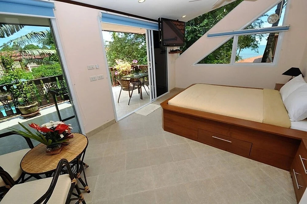 Luxurious Thai-Style Villa with a Swimming Pool Just 20 Meters from Beach Access
