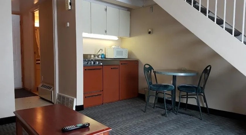 Garden Court Motel