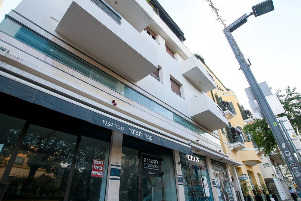 Trendy with balcony on Sheinkin by FeelHome