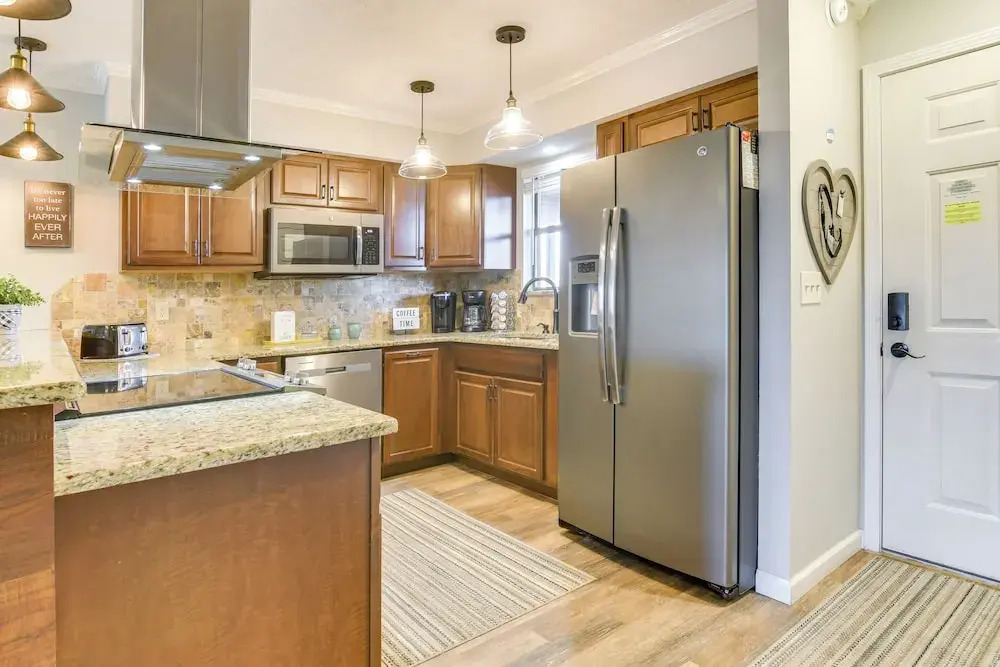 Branson Family Condo: Golf, Relax & Swim!