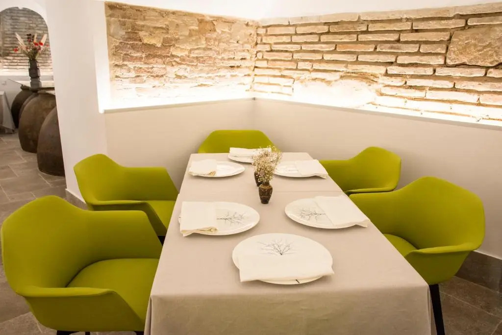 Hotel Oleum - Parking Gratuito bajo disponibilidad y reserva previa