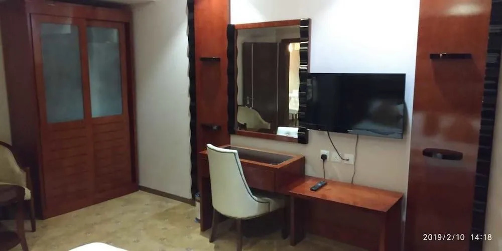 Sanam Hotel Suites