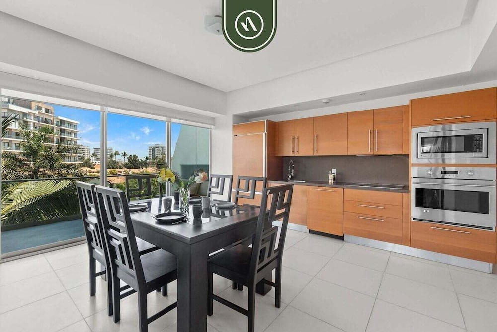 Beachfront 1 BR Condo With Multiple Pools - Gym