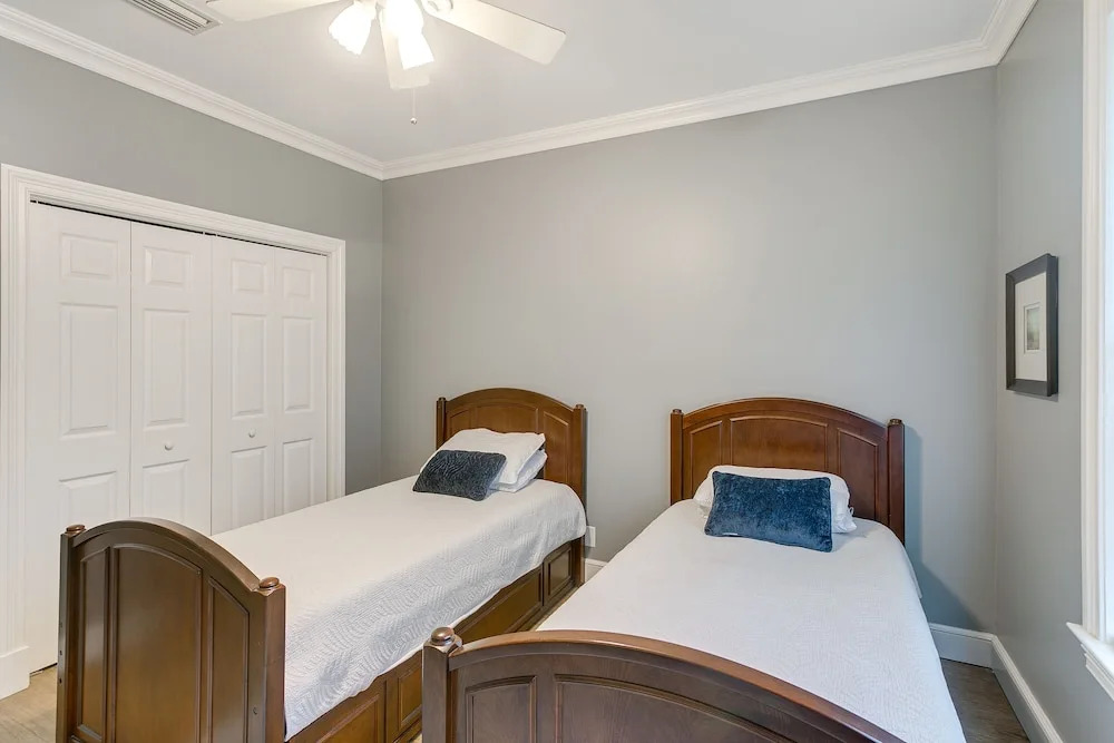 St Simons Island Vacation Rental: 5 Mi to Beach!