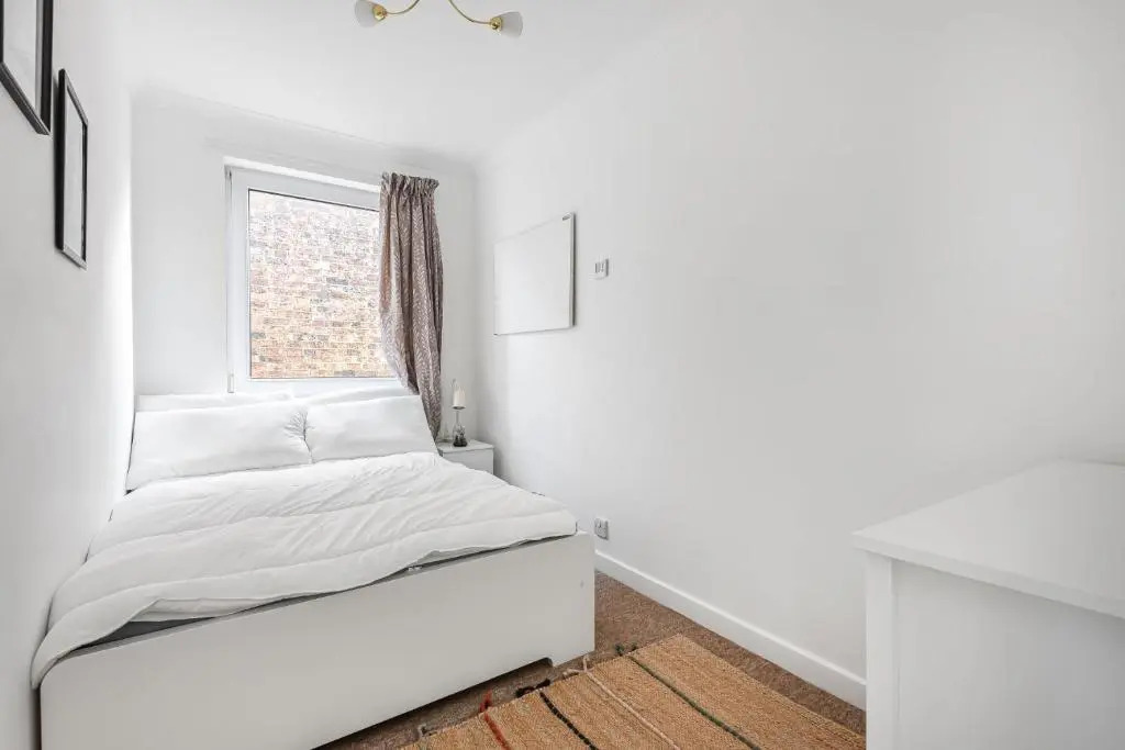 2 Bed in Historic Tonbridge - 35 Mins From London