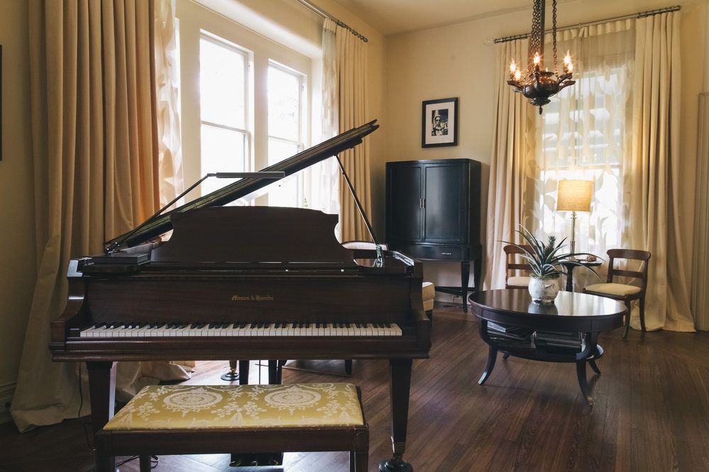 Stonehurst Place Bed & Breakfast