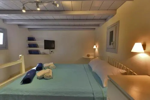Ivi Mykonean Suites Ornos