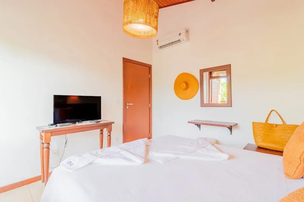 PF41 House 6 Bedrooms 300m from the Sea