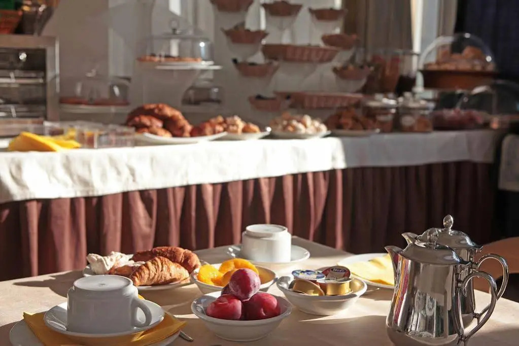 Family Hotel Antibes -50m dal mare