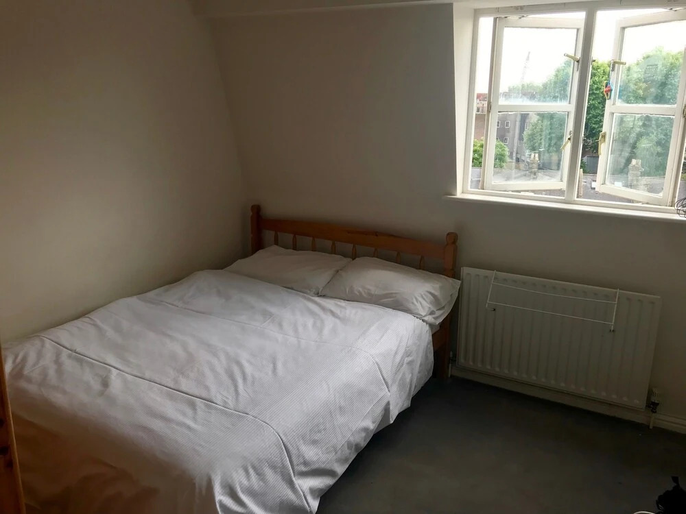 1 Bedroom Apartment in Stepney Green