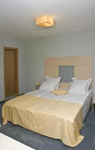 Hotel 4 Zona
