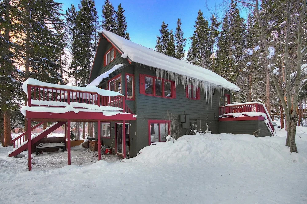 Whispering Pines - 4 Br Home