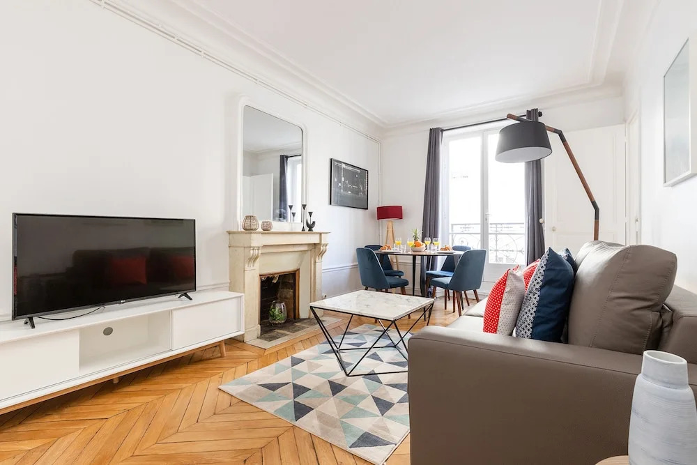 River Seine - Quartier Latin Apartment