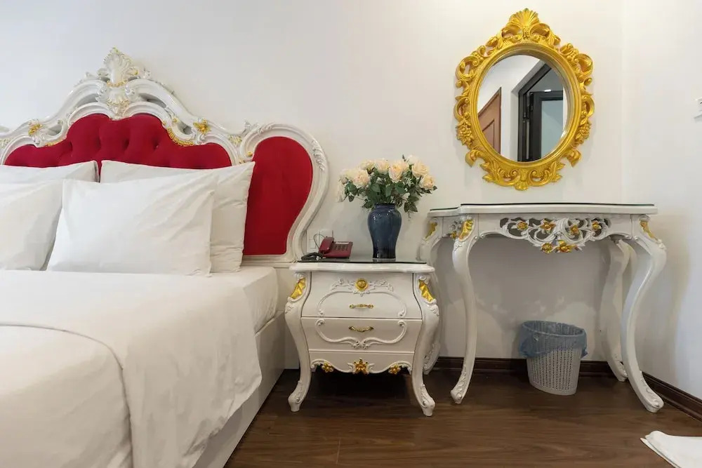 Royal Hotel Thanh Trì