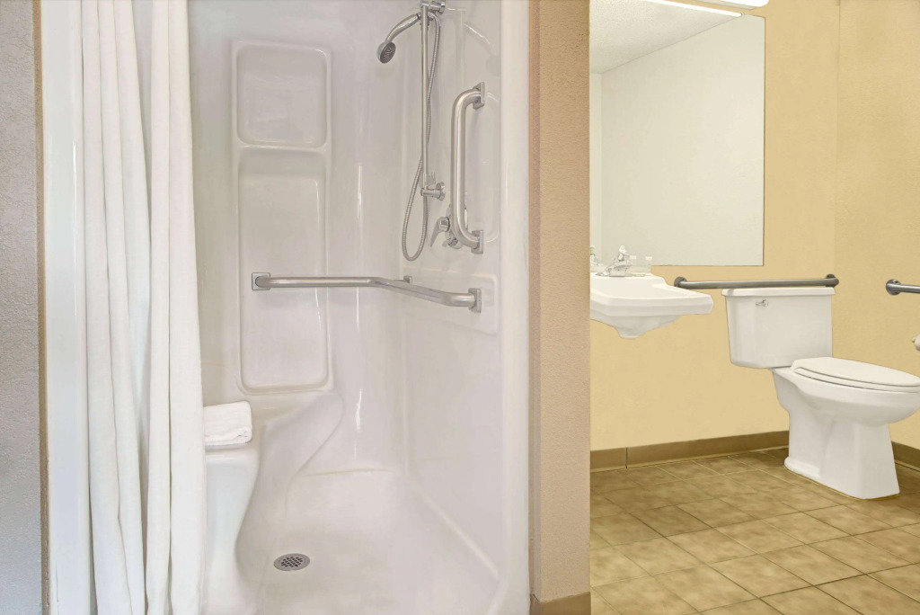 Super 8 by Wyndham Cincinnati/Springdale OH