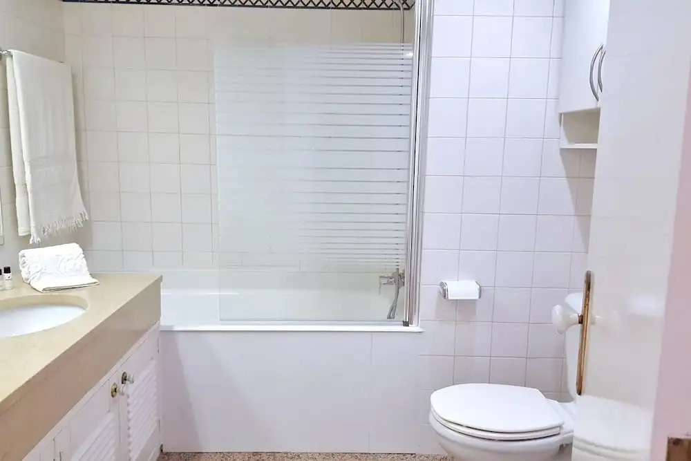 Apartment With 3 Bedrooms in Funchal, With Wonderful sea View, Shared Pool, Furnished Terrace - 50 m From the Beach