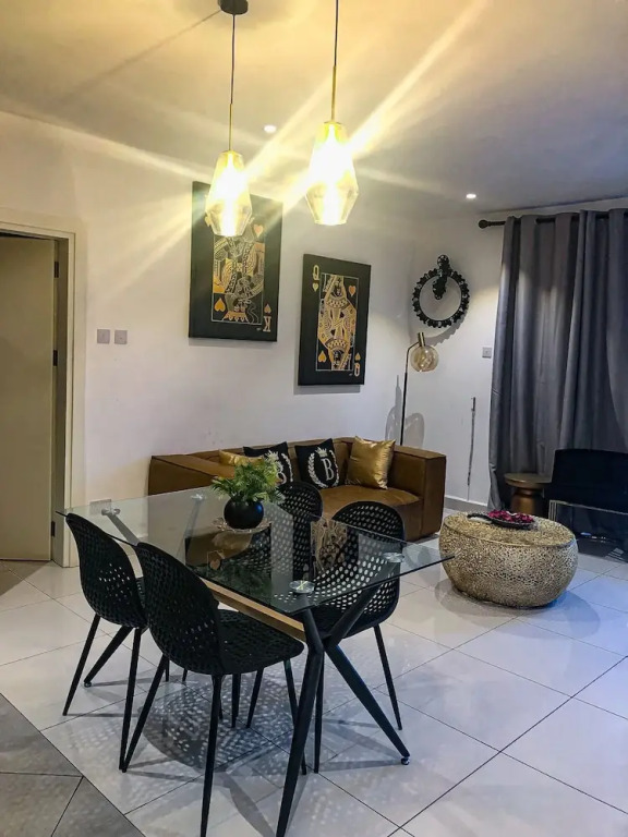 AmberCity Apartment at Embassy