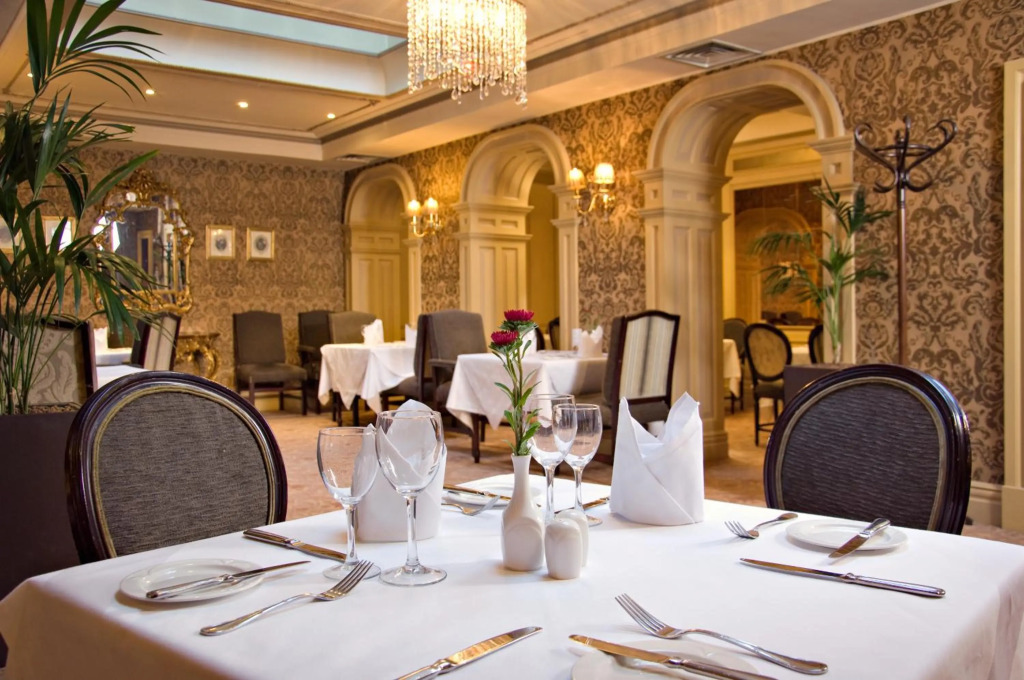 Buswells Hotel