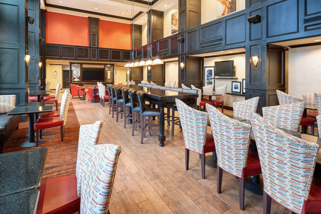 Hampton Inn & Suites Waco-South