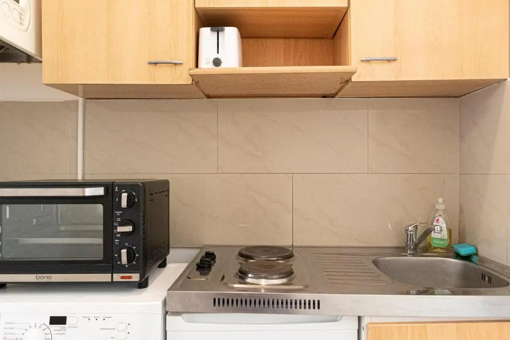 Peaceful 1BR Apt. near Metro Station Längenfeldg.
