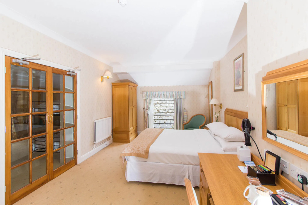 The Hadlow Manor Hotel